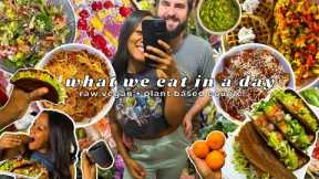 WHAT WE EAT IN A DAY | RAW VEGAN + PLANT BASED COUPLE (EASY + DELICIOUS MEALS) 🍝🧇🌮🍊🥑🍒🌱